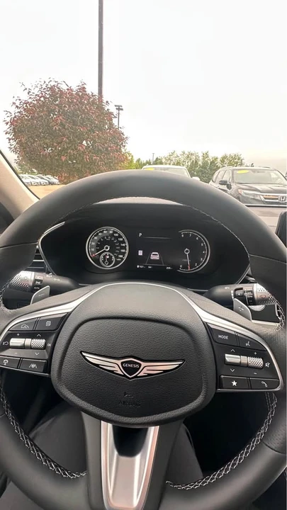 2026 Genesis G70 - Image 6 of 11