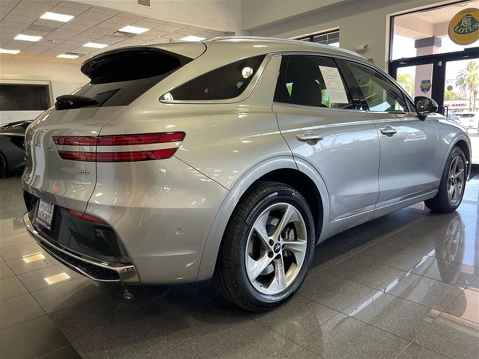 2026 Genesis G70 - Image 5 of 31