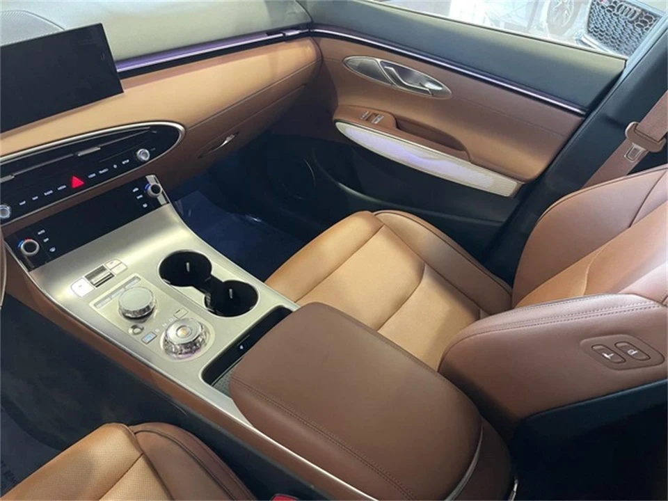 2026 Genesis G70 - Image 27 of 31