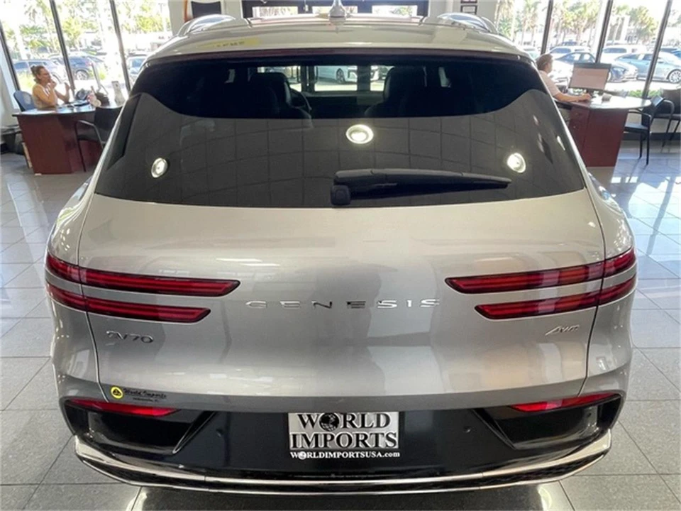 2026 Genesis G70 - Image 4 of 31