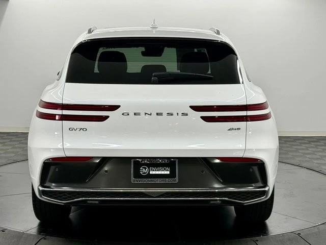 2026 Genesis GV70 - Image 9 of 21
