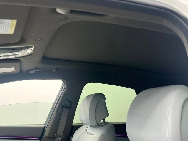 2026 Genesis GV70 - Image 11 of 14