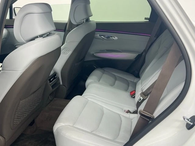 2026 Genesis GV70 - Image 13 of 14