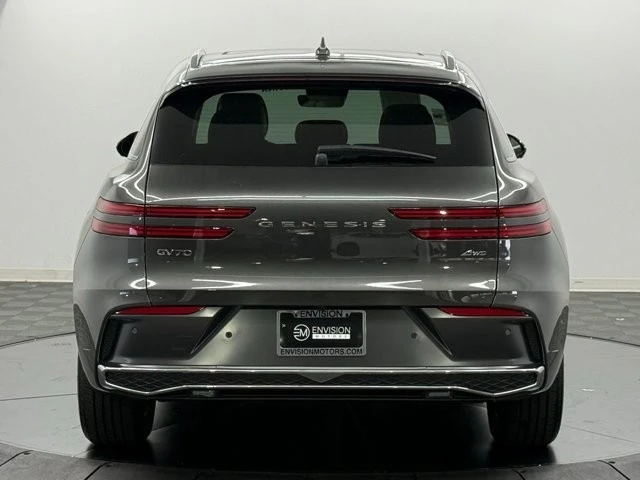 2026 Genesis GV70 - Image 8 of 12