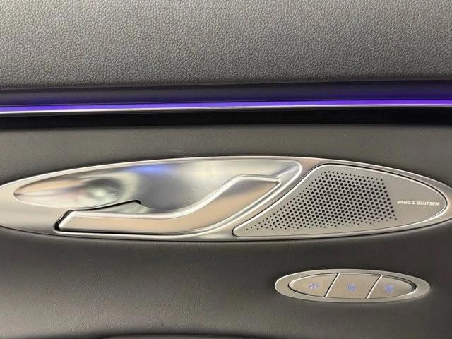 2026 Genesis GV70 - Image 19 of 21
