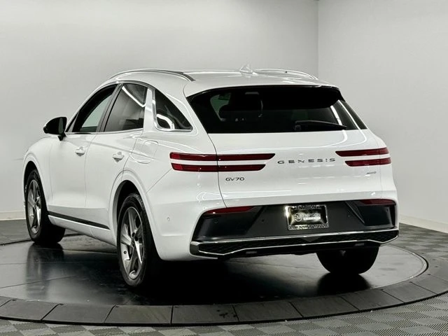 2026 Genesis GV70 - Image 10 of 21