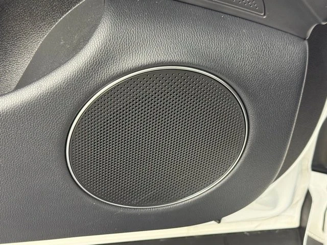 2026 Genesis GV70 - Image 20 of 21
