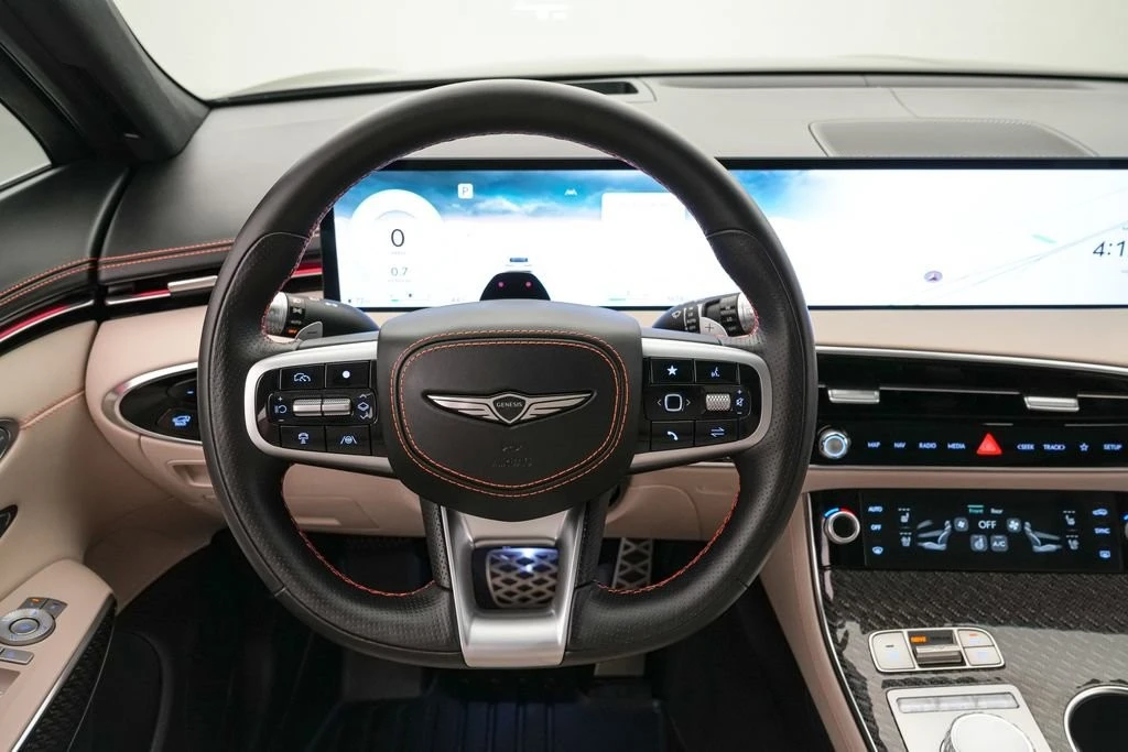 2026 Genesis GV70 - Image 19 of 21