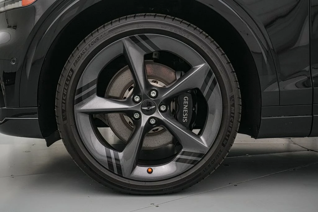 2026 Genesis GV70 - Image 11 of 21