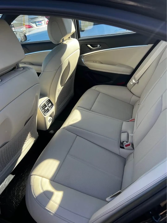 2026 Genesis G70 - Image 7 of 13