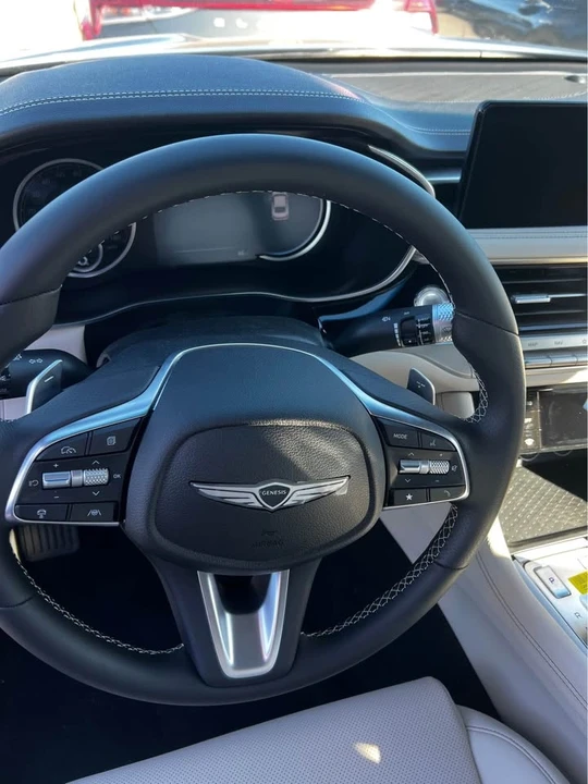 2026 Genesis G70 - Image 11 of 13