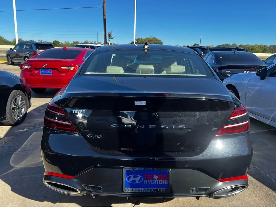 2026 Genesis G70 - Image 4 of 13