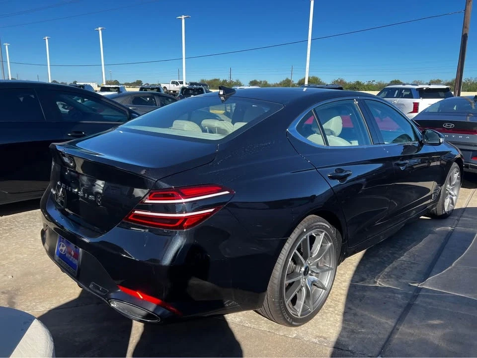 2026 Genesis G70 - Image 5 of 13