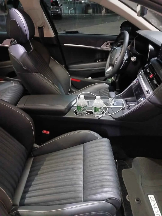 2026 Genesis G70 - Image 7 of 8