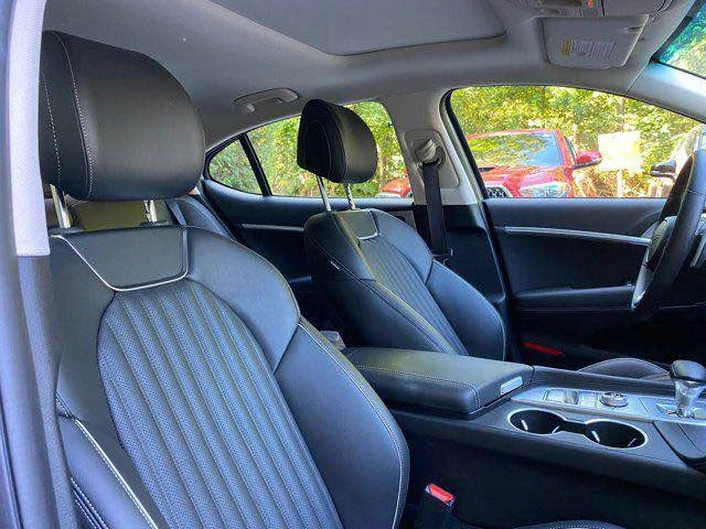 2026 Genesis G70 - Image 8 of 10