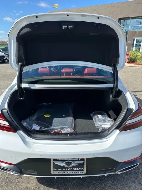 2026 Genesis G70 - Image 15 of 20