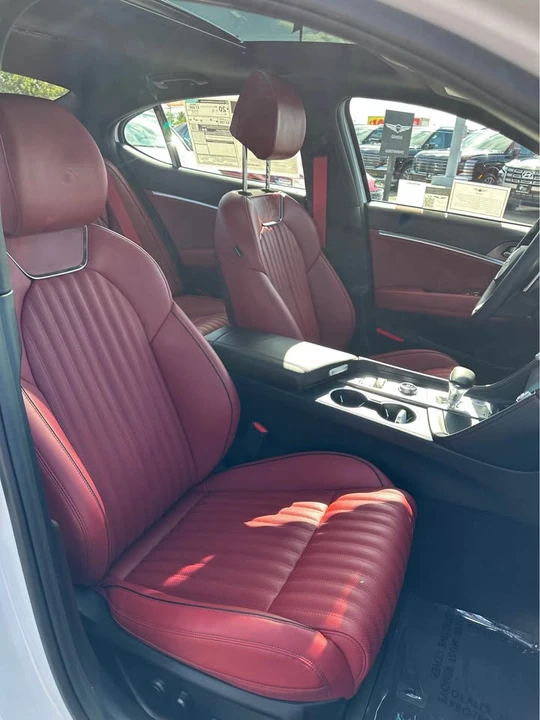 2026 Genesis G70 - Image 17 of 20