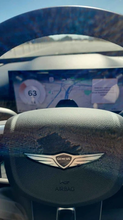 2026 Genesis GV80 - Image 11 of 12