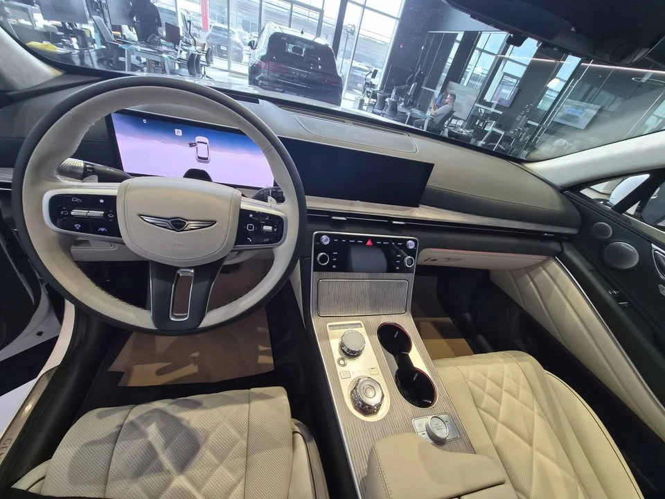 2026 Genesis GV80 - Image 5 of 8