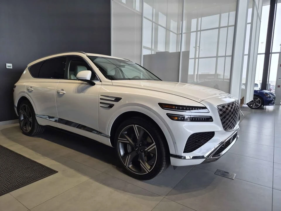 2026 Genesis GV80 - Image 2 of 8