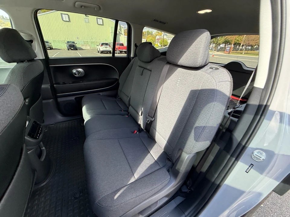 2026 Hyundai Ioniq 9 - Image 22 of 31