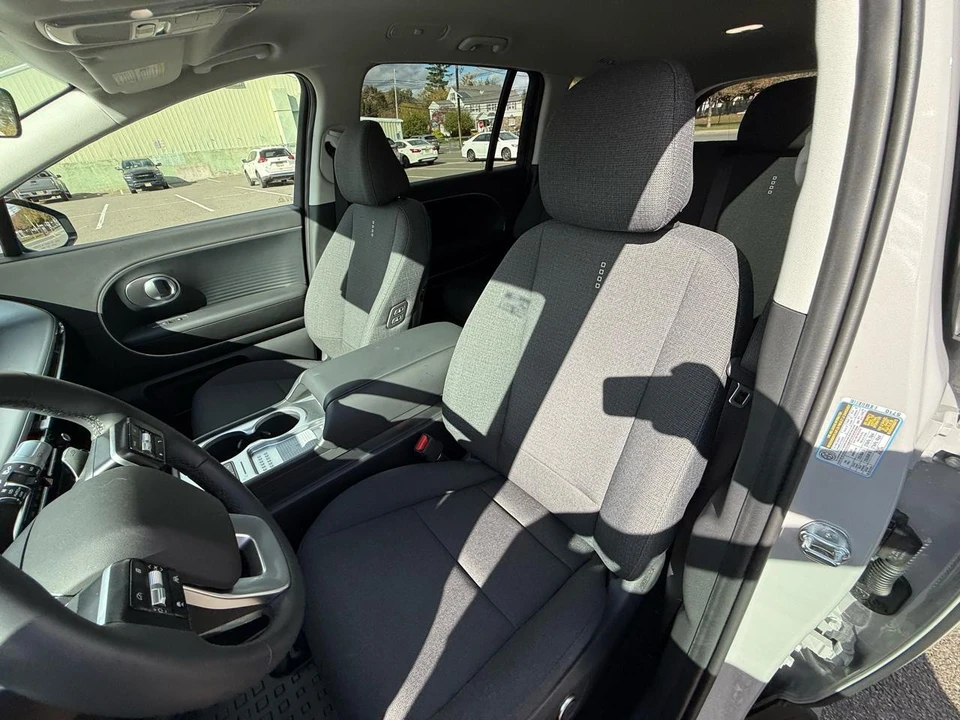 2026 Hyundai Ioniq 9 - Image 26 of 31