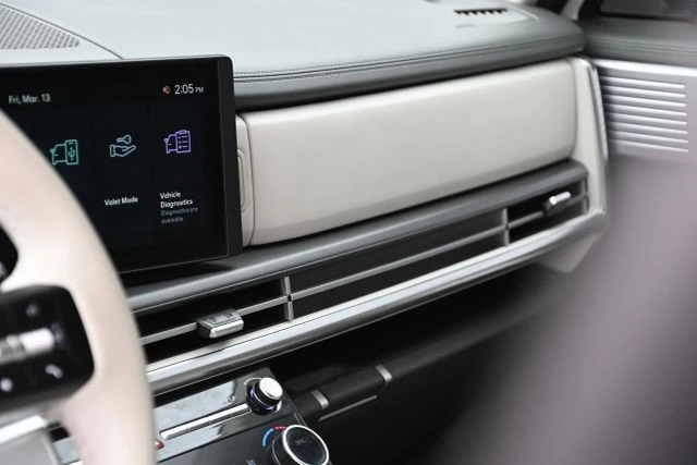 2026 Hyundai Santa Fe - Image 15 of 21