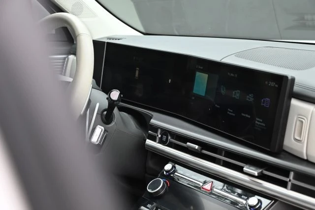 2026 Hyundai Santa Fe - Image 14 of 21