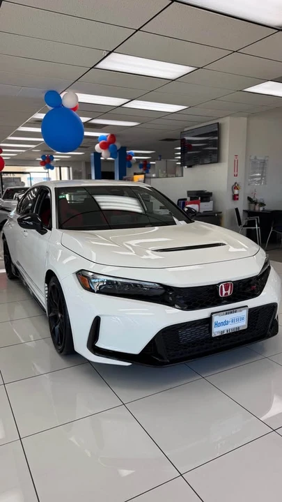 2026 Honda FL5 Civic Type R - Image 16 of 16
