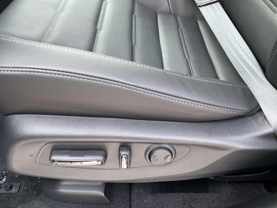 2026 Honda CR-V 6th Gen - Image 11 of 18