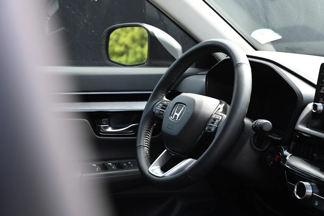 2026 Honda CR-V 6th Gen - Image 10 of 19