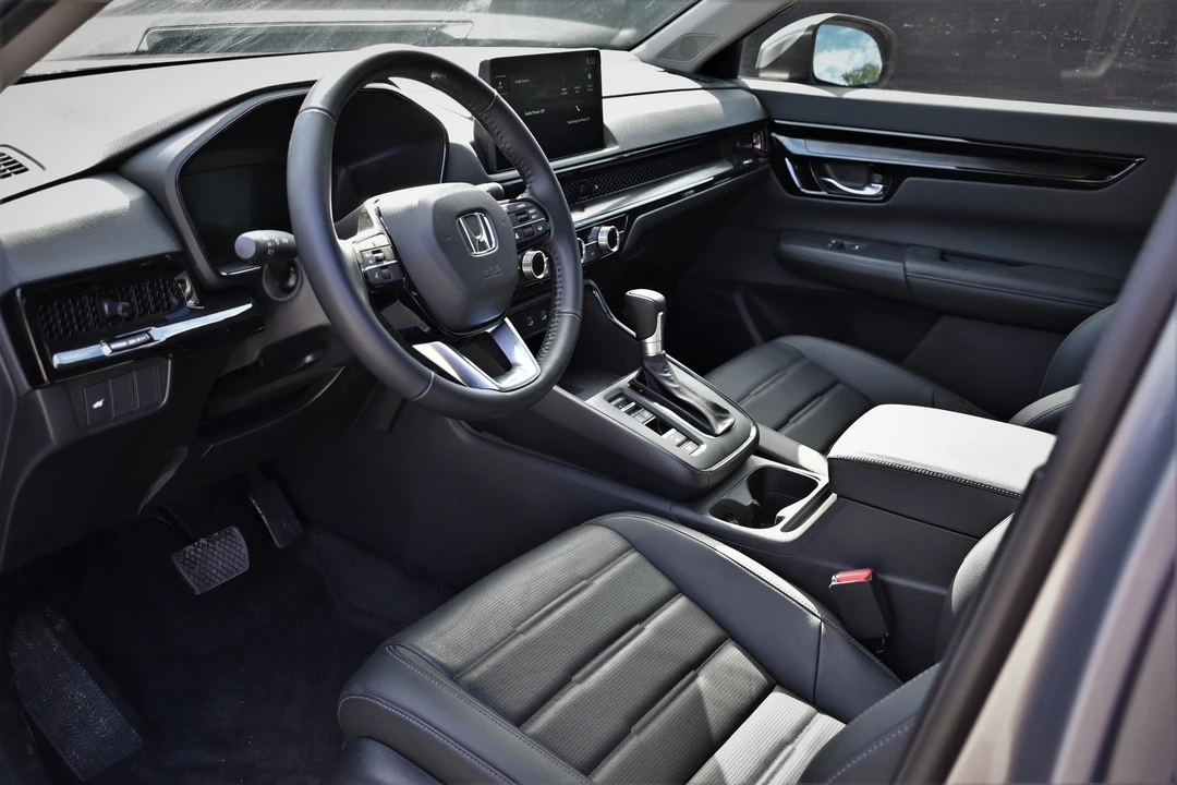 2026 Honda CR-V 6th Gen - Image 11 of 19