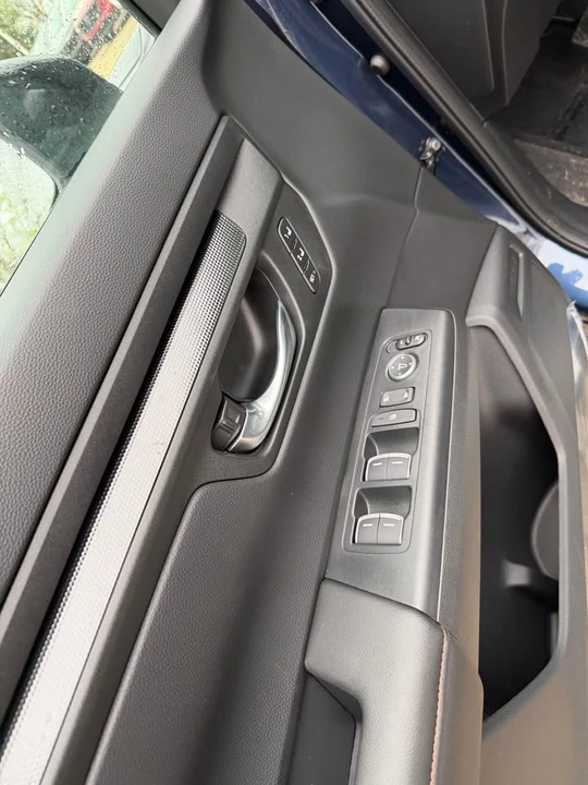 2026 Honda CR-V 6th Gen - Image 13 of 18