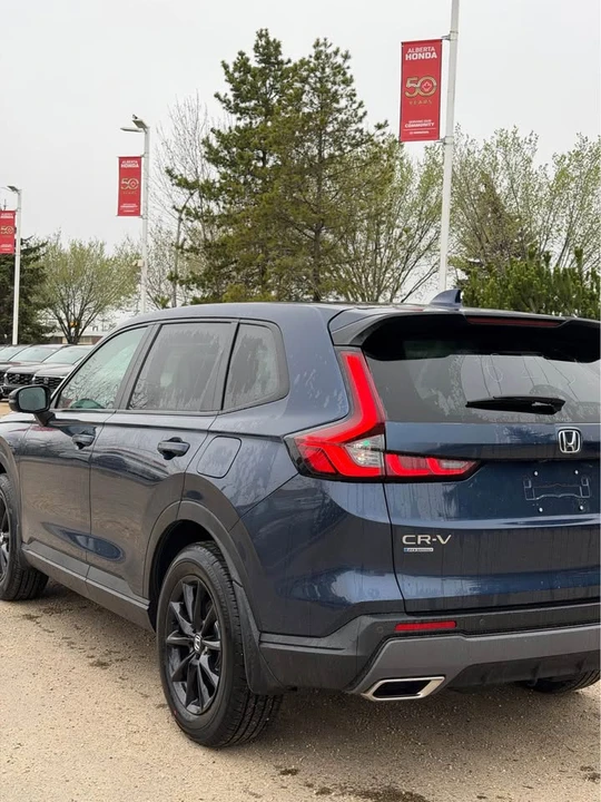 2026 Honda CR-V 6th Gen - Image 8 of 18