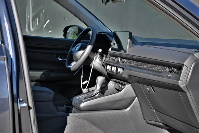 2026 Honda CR-V 6th Gen - Image 15 of 18