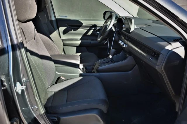 2026 Honda CR-V 6th Gen - Image 14 of 18