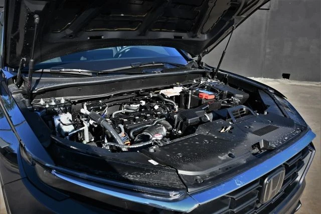 2026 Honda CR-V 6th Gen - Image 17 of 18