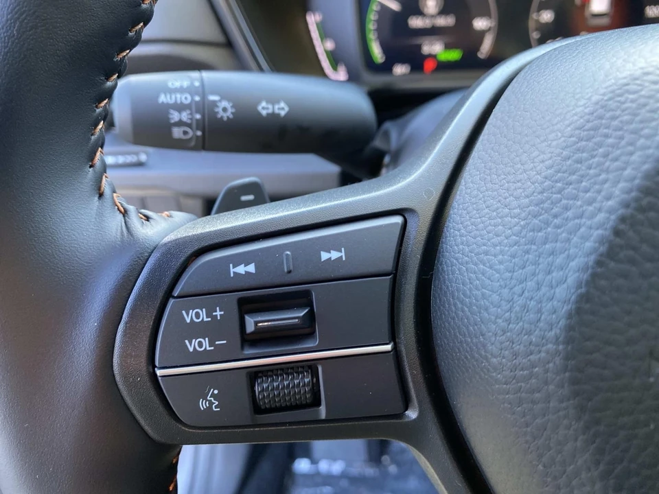 2026 Honda CR-V 6th Gen - Image 14 of 16