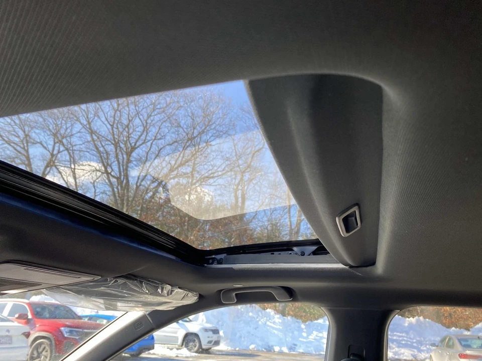 2026 Honda CR-V 6th Gen - Image 8 of 16