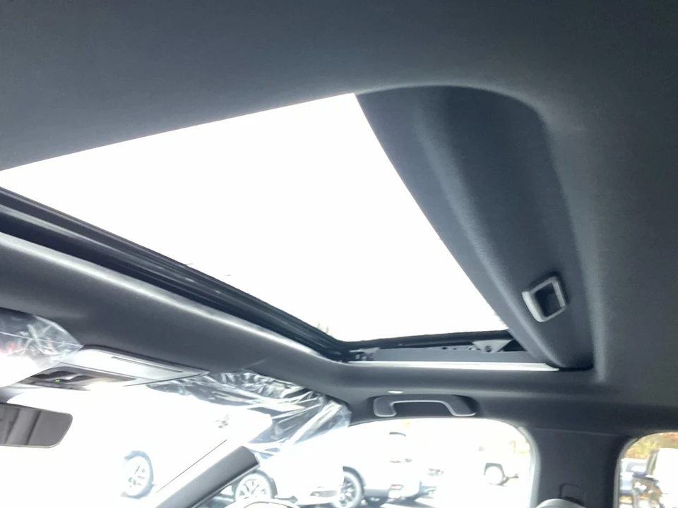 2026 Honda CR-V 6th Gen - Image 9 of 15
