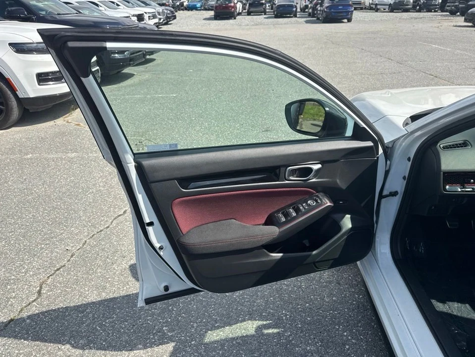 2026 Honda Civic 11th Gen - Image 26 of 31