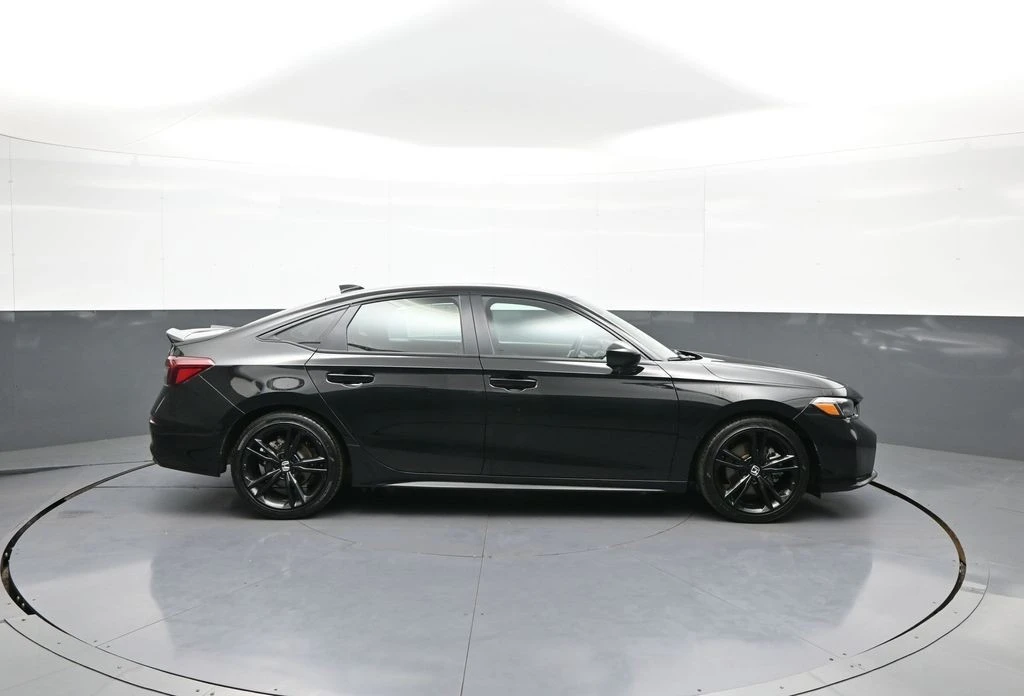 2026 Honda Civic 11th Gen - Image 5 of 31