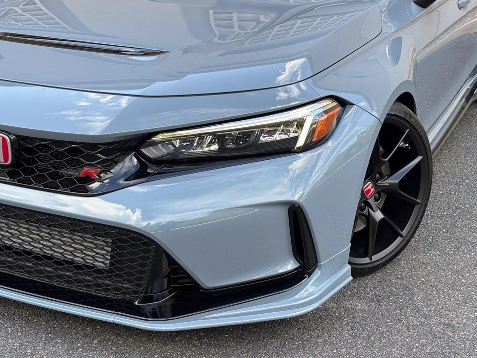 2026 Honda FL5 Civic Type R - Image 22 of 24