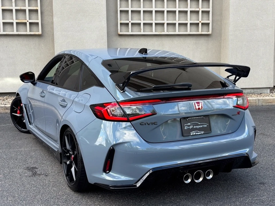 2026 Honda FL5 Civic Type R - Image 19 of 24