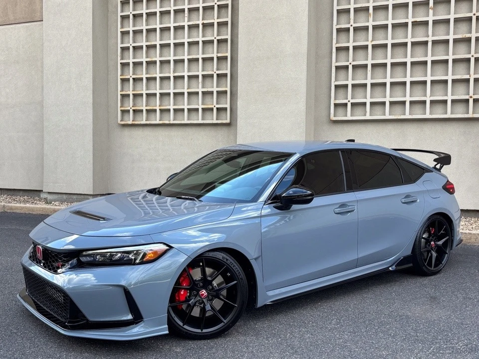 2026 Honda FL5 Civic Type R - Image 8 of 24