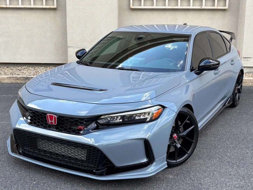 2026 Honda FL5 Civic Type R - Image 2 of 24