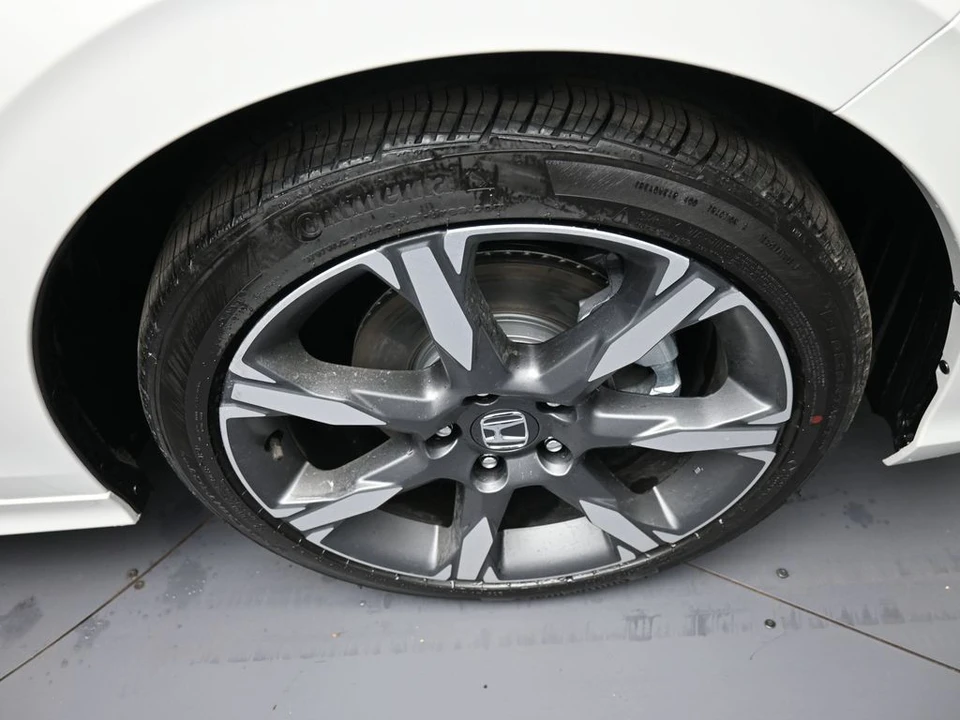 2026 Honda Civic 11th Gen - Image 13 of 21
