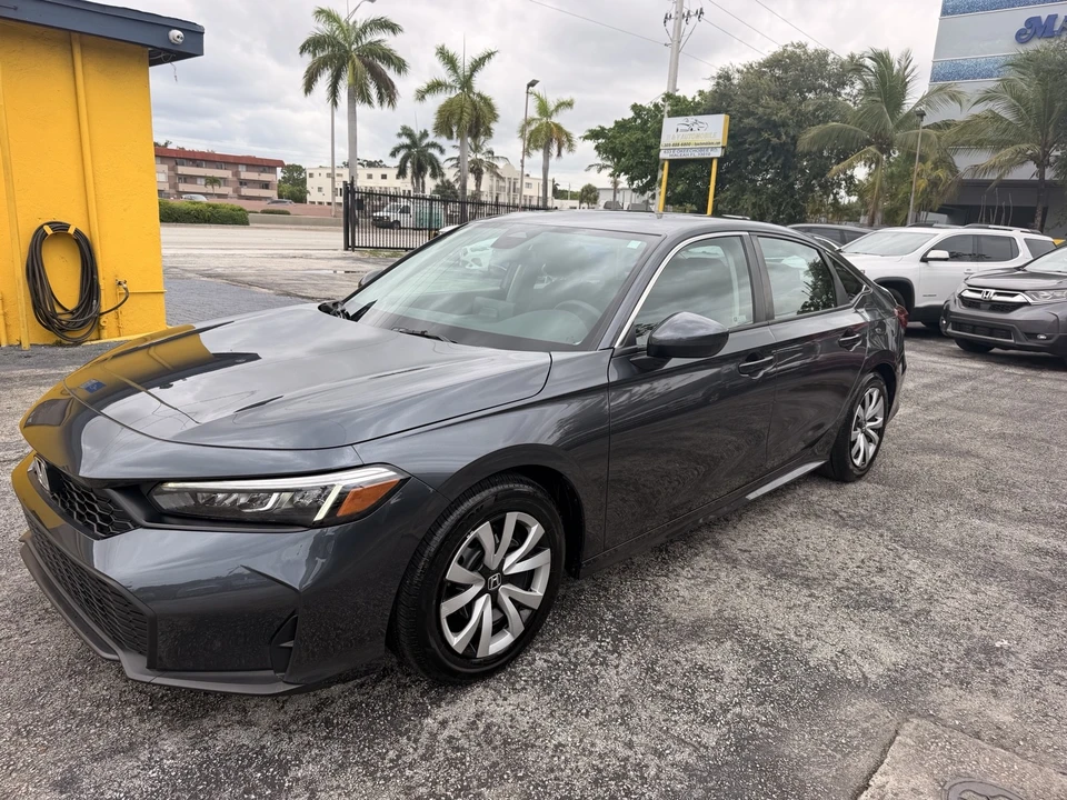 2026 Honda Civic 11th Gen - Image 2 of 24