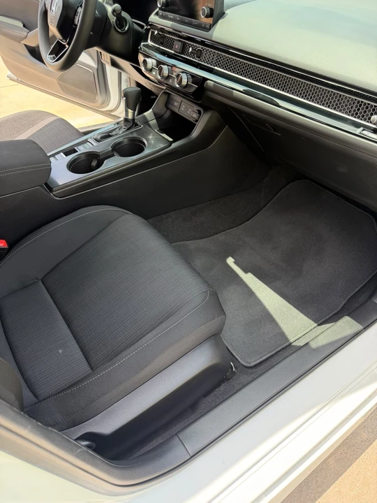 2026 Honda Civic 11th Gen - Image 11 of 16