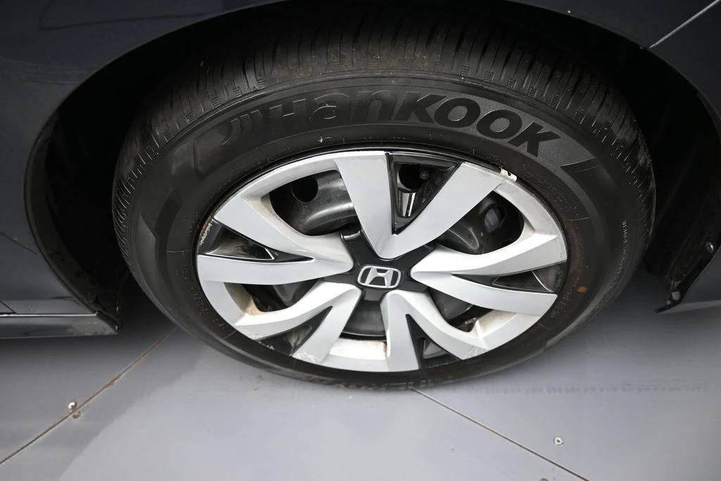 2026 Honda Civic 11th Gen - Image 13 of 31